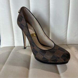 Michael Kors Monogram MK High Heel Shoe Pump Brown Womens Size US 8M